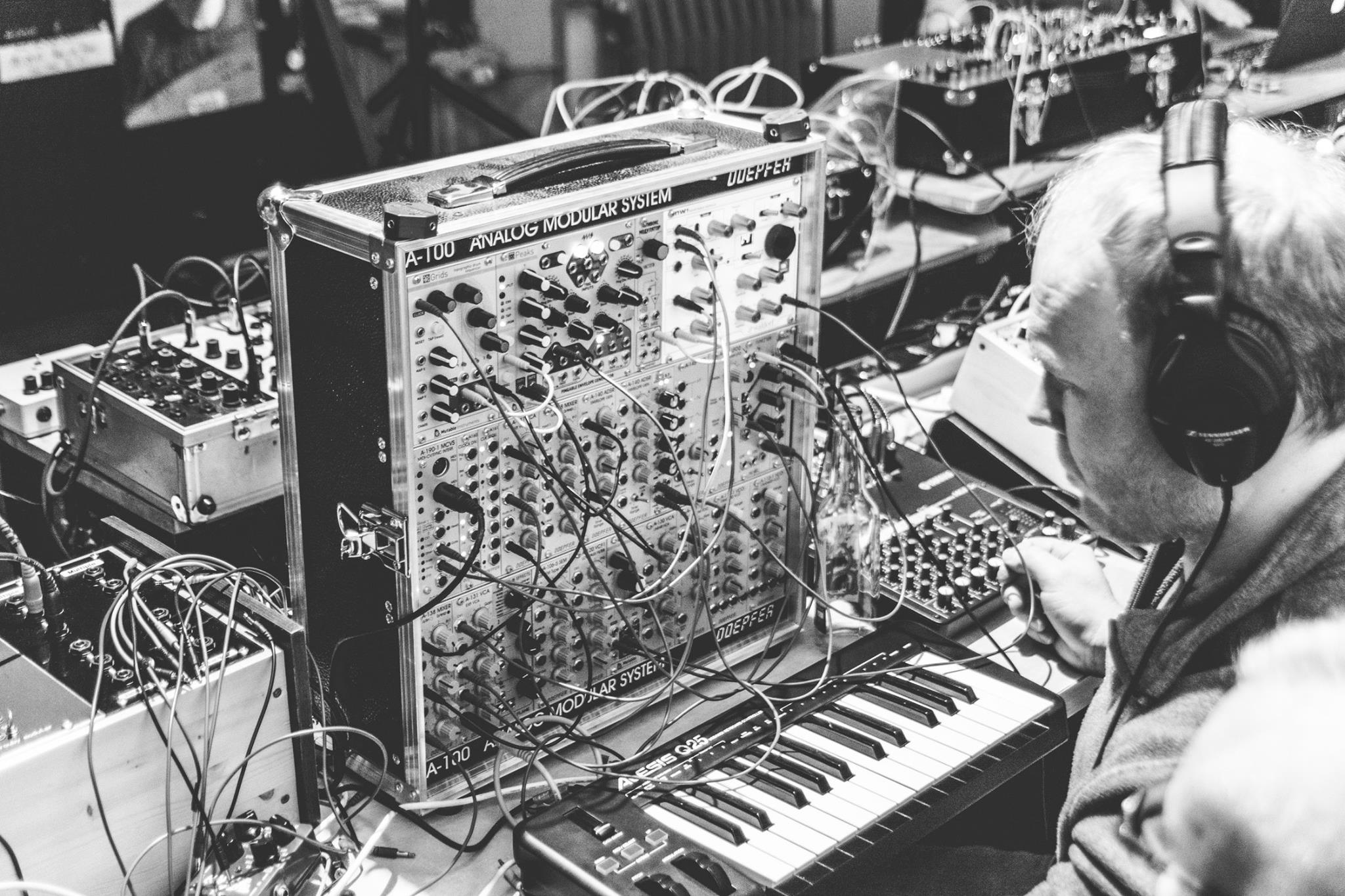 Bild über die Neuigkeit Artist Call: HOM – Hole Of Modular 