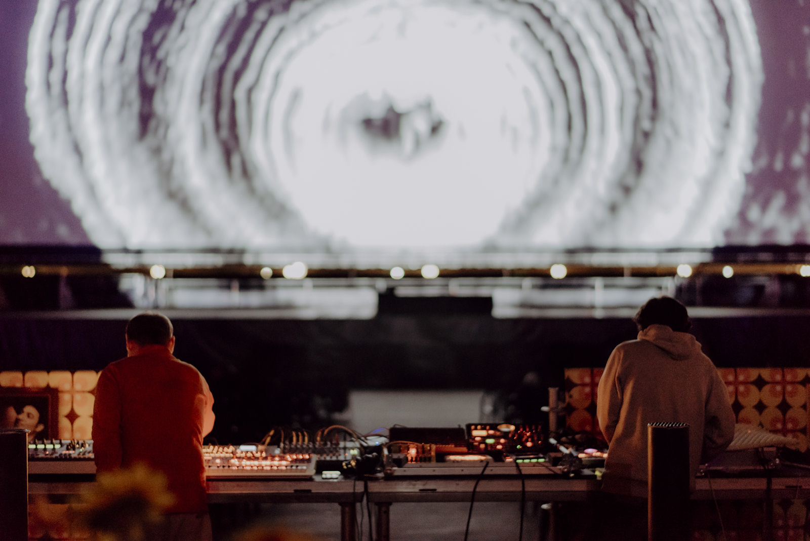 Bild über die Neuigkeit DAVE Opening 2014 Film 