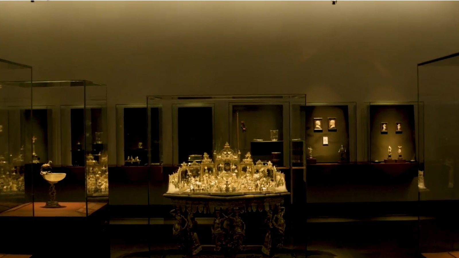 Bild über die Neuigkeit Welcome to the »Other Worlds« — DAVE Teaser #2 