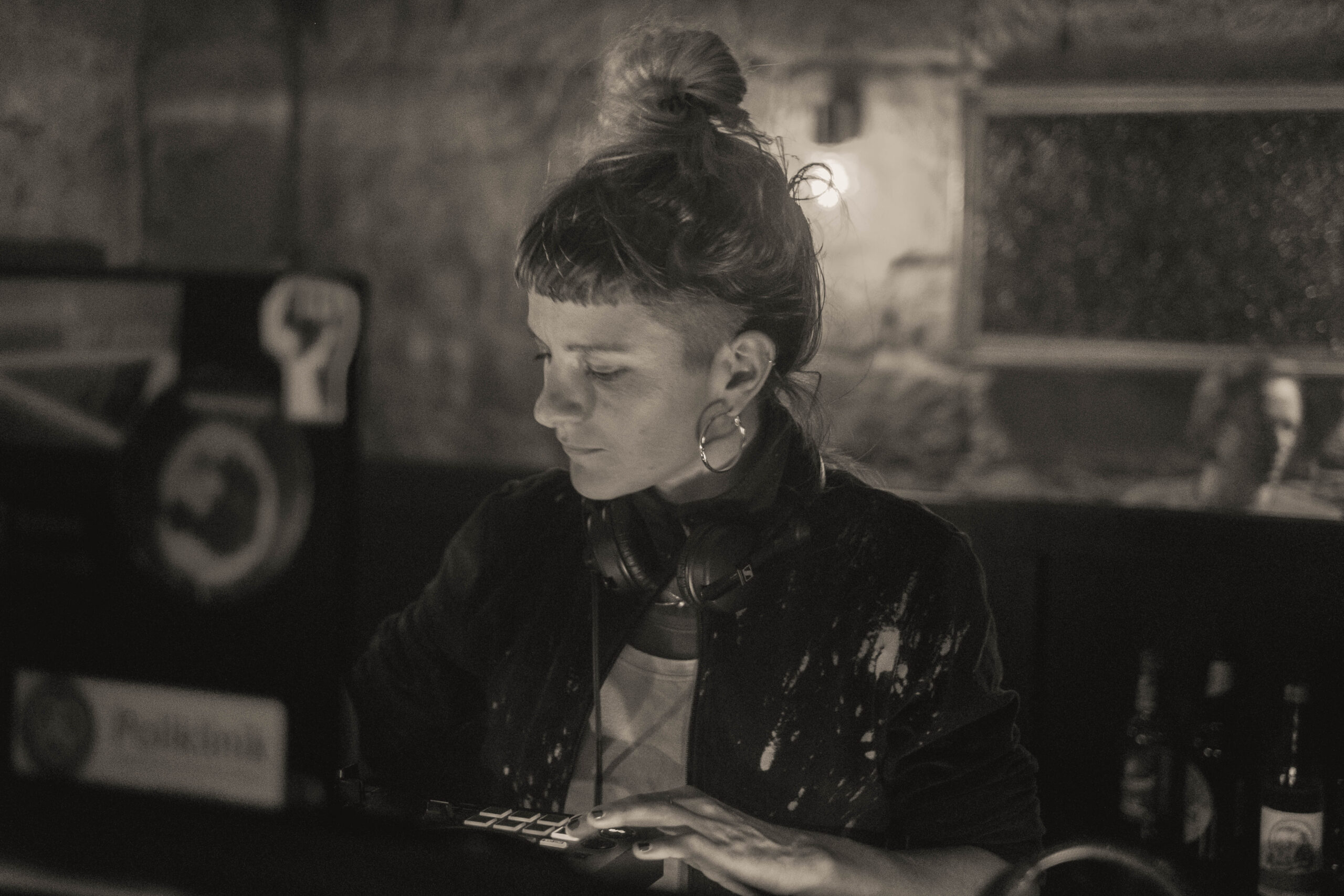 Bild über DAVE Podcast #42 – lona my.